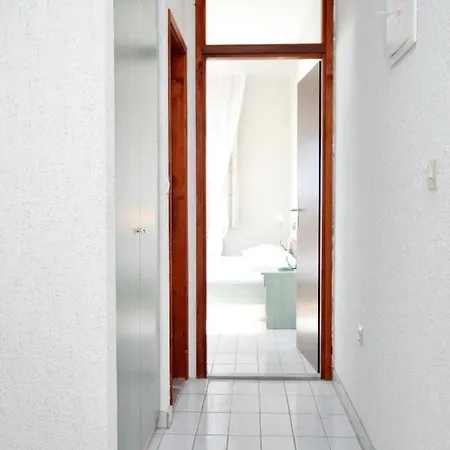 Apartman By The Sea Rtina - Miletici, Zadar - 3257 Ražanac